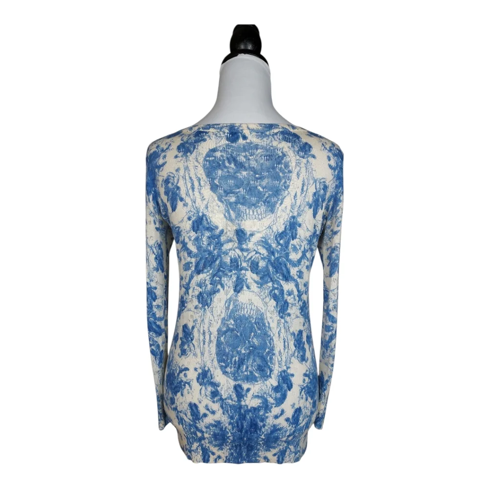 Urban Outfitters Kimchi Blue Ivory & Blue Skull Illusion Floral Sweater Size M - Picture 4 of 9